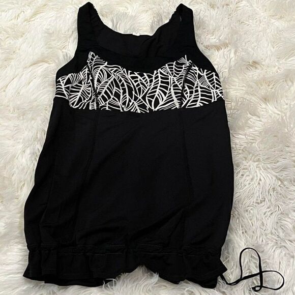 Lululemon Hustle and Bustle leaf tank top with drawstring at waist size 6 - Picture 1 of 4
